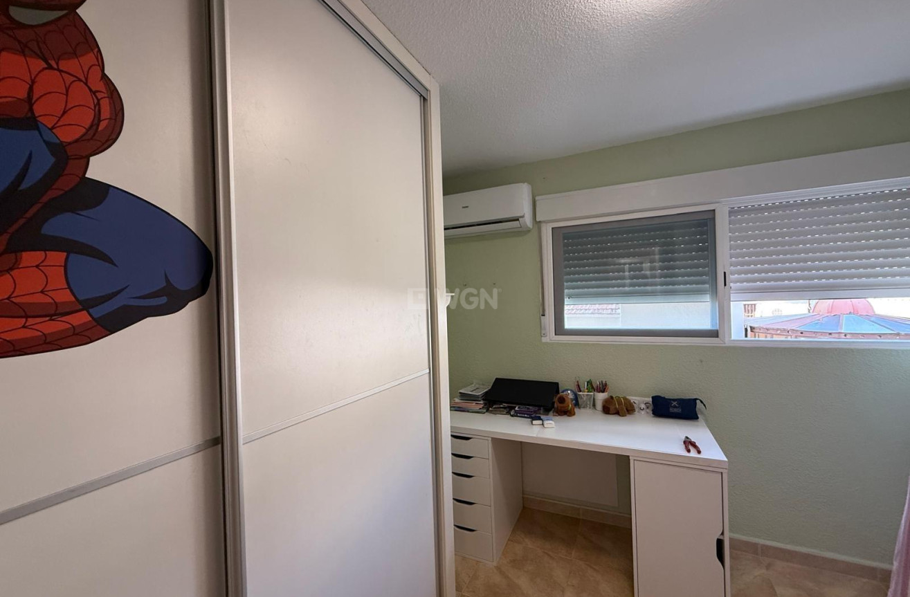 Odsprzedaż - Mieszkanie w bloku - Benidorm - Costa Blanca