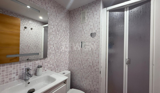 Odsprzedaż - Mieszkanie w bloku - Benidorm - Costa Blanca