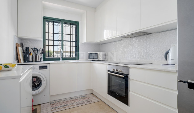 Resale - Villa - Orihuela Costa - Costa Blanca