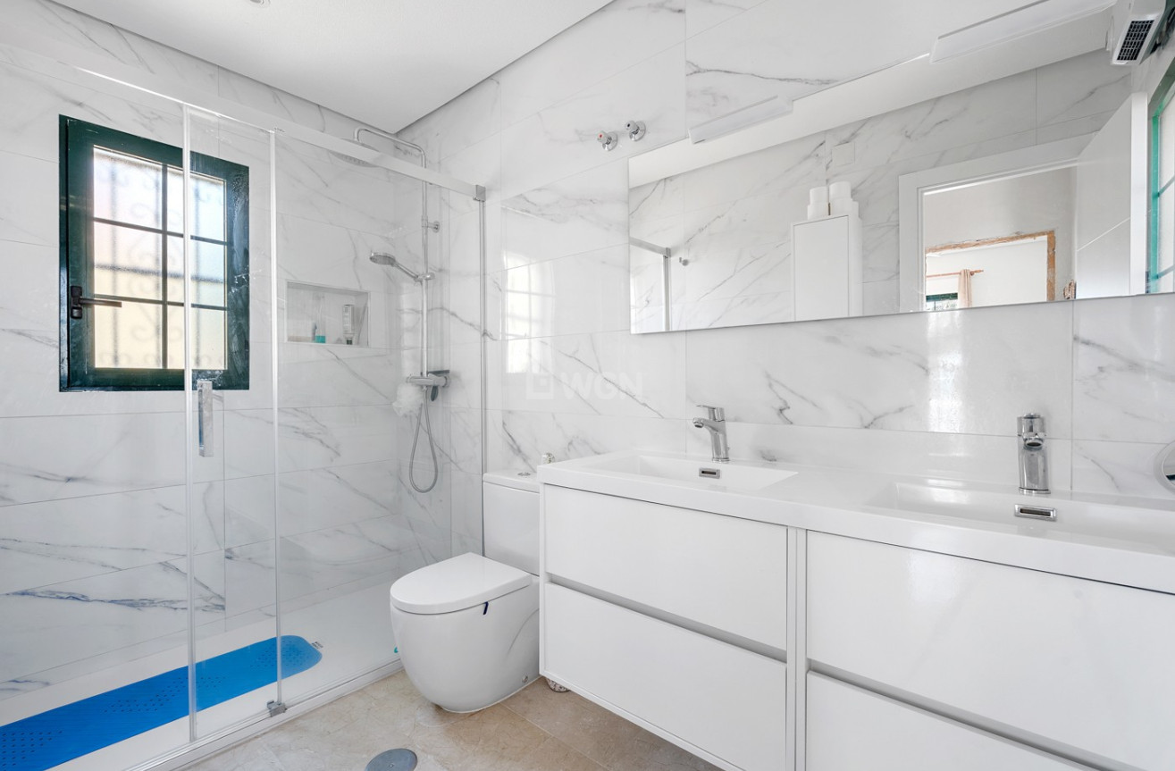 Resale - Villa - Orihuela Costa - Costa Blanca