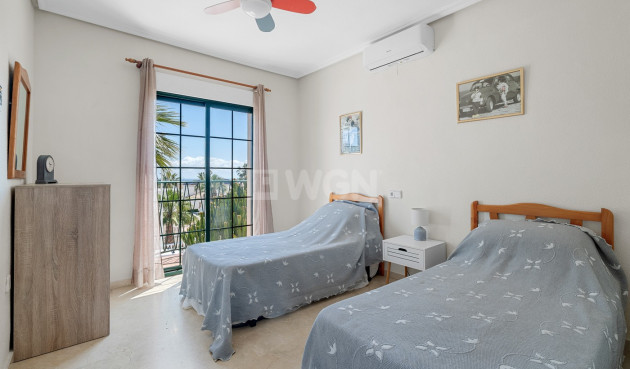 Resale - Villa - Orihuela Costa - Costa Blanca