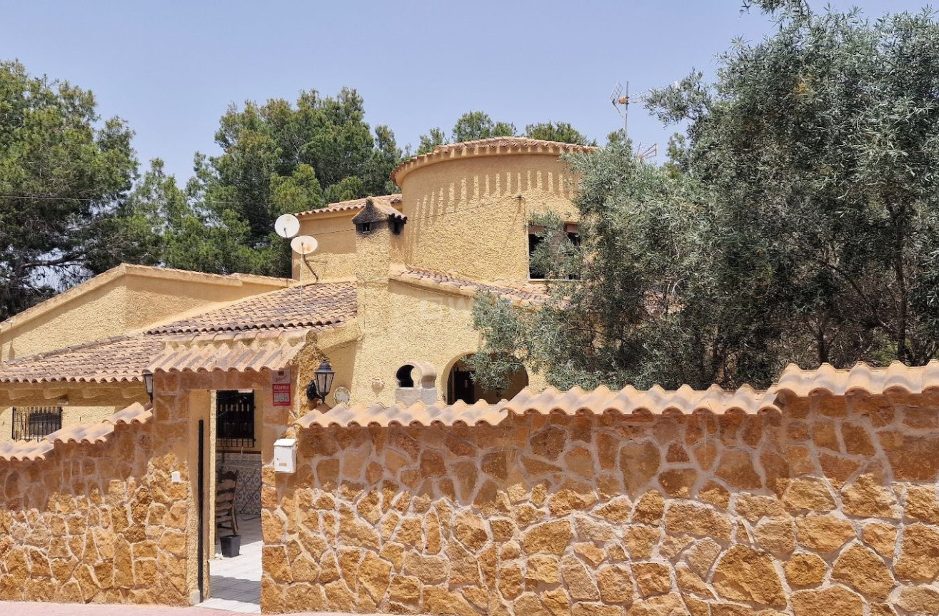 Odsprzedaż - Villa - Orihuela - Inland