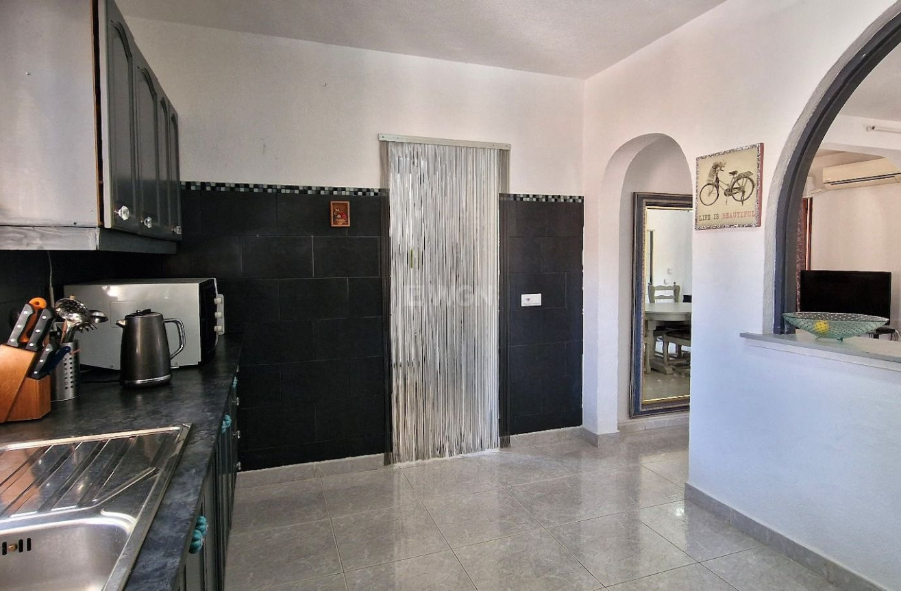 Odsprzedaż - Villa - Orihuela - Inland