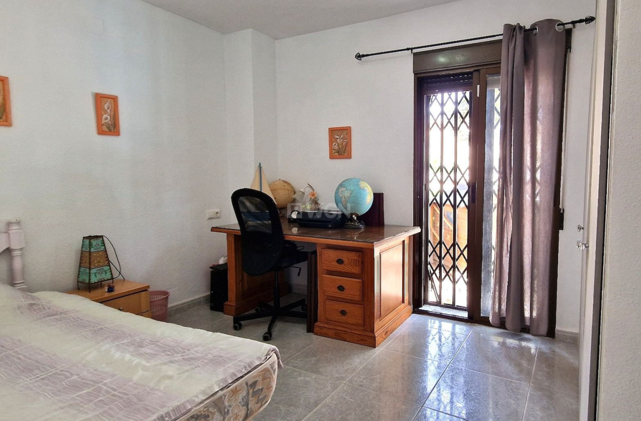 Odsprzedaż - Villa - Orihuela - Inland