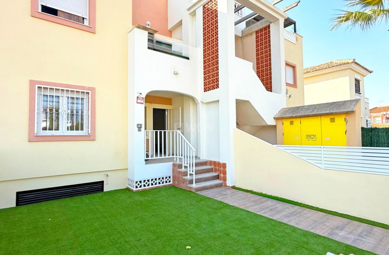 Odsprzedaż - Mieszkanie w bloku - Orihuela Costa - Costa Blanca