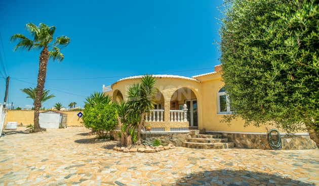 Odsprzedaż - Villa - Torrevieja - Costa Blanca