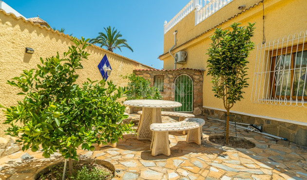 Odsprzedaż - Villa - Torrevieja - Costa Blanca