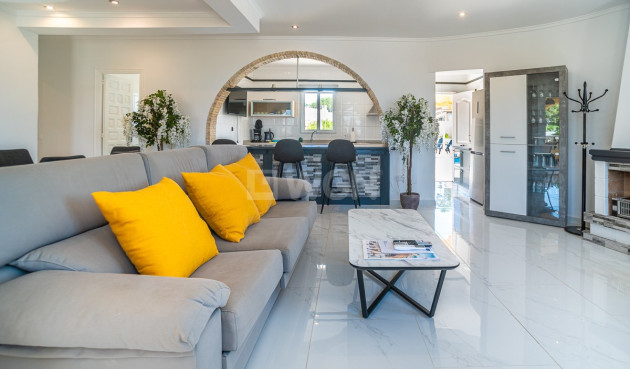 Odsprzedaż - Villa - Torrevieja - Costa Blanca