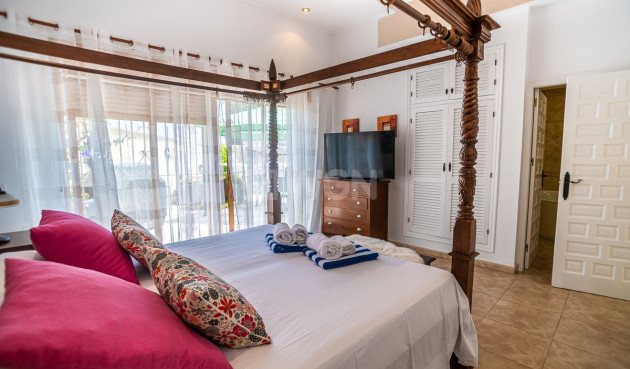 Odsprzedaż - Villa - Torrevieja - Costa Blanca