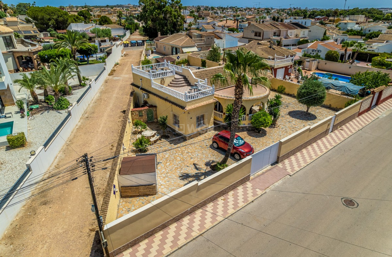 Odsprzedaż - Villa - Torrevieja - Costa Blanca