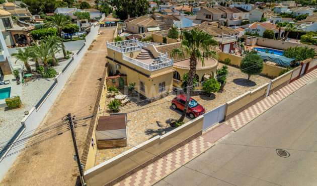 Odsprzedaż - Villa - Torrevieja - Costa Blanca