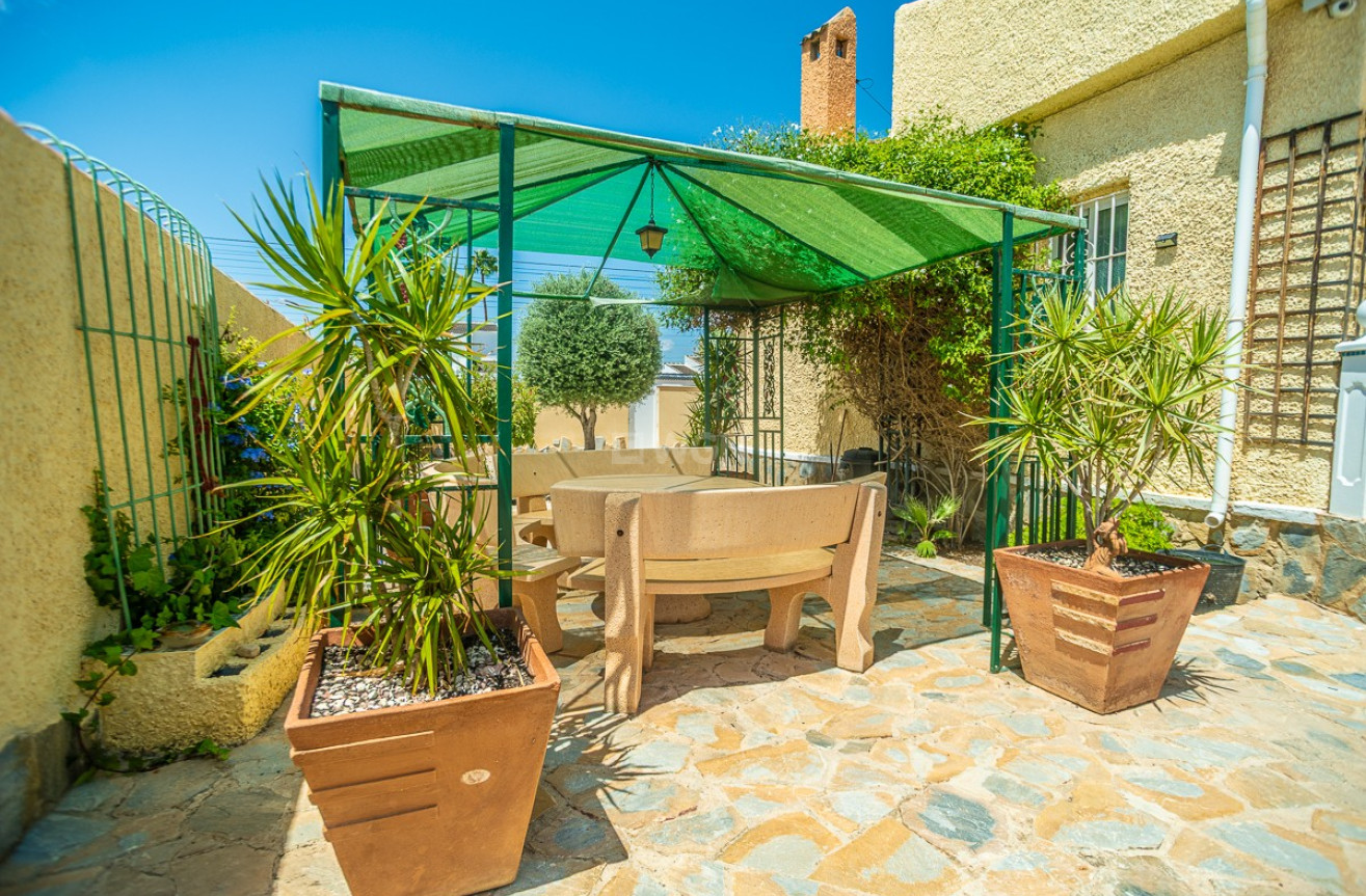 Odsprzedaż - Villa - Torrevieja - Costa Blanca