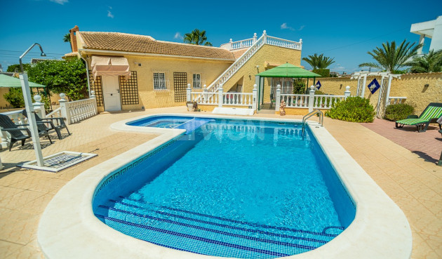 Odsprzedaż - Villa - Torrevieja - Costa Blanca