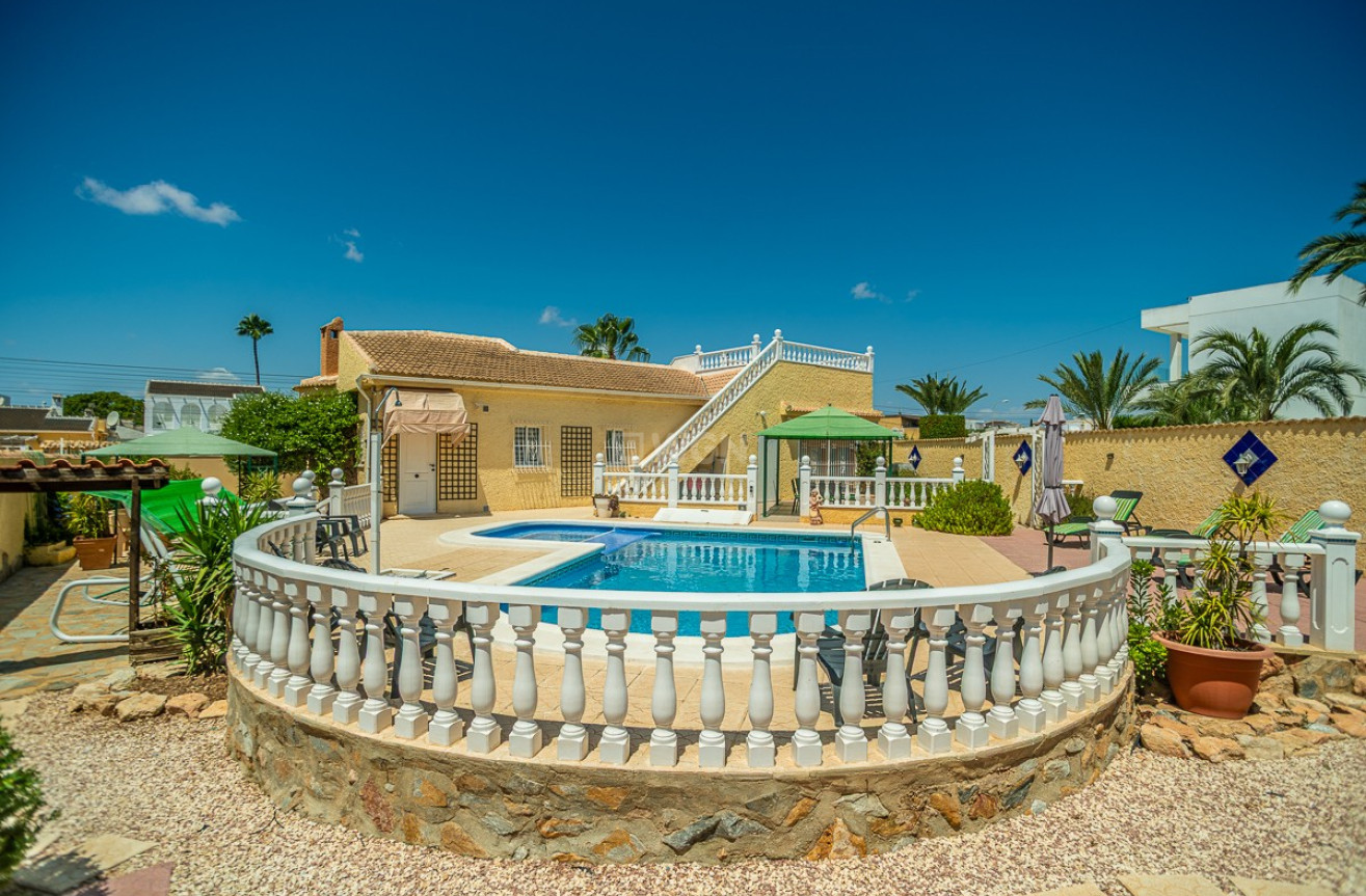 Odsprzedaż - Villa - Torrevieja - Costa Blanca