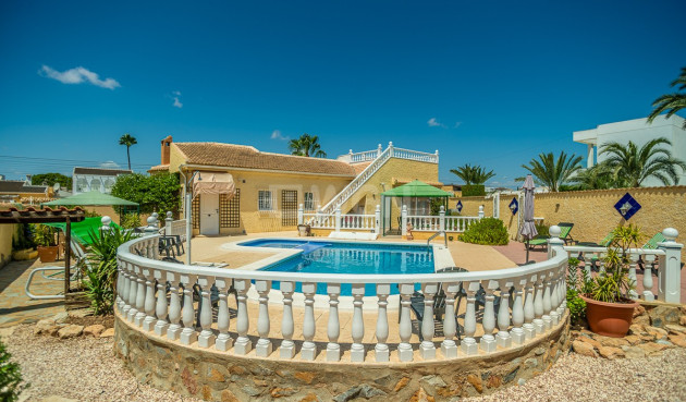 Odsprzedaż - Villa - Torrevieja - Costa Blanca
