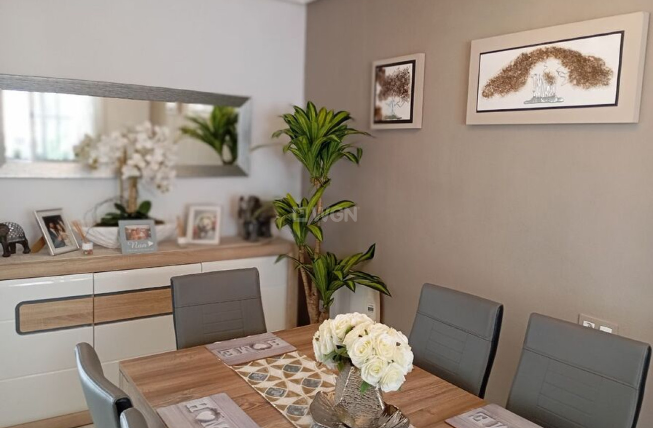 Odsprzedaż - Villa - Villamartin - Costa Blanca