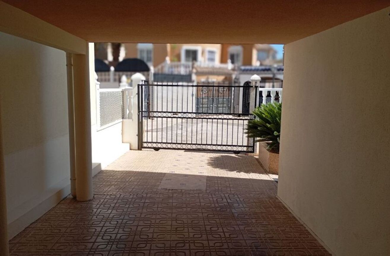 Odsprzedaż - Villa - Villamartin - Costa Blanca