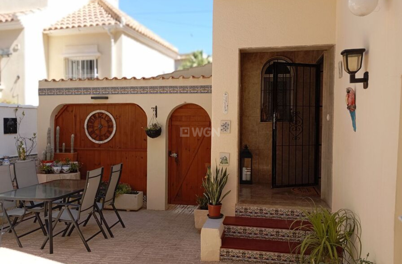 Odsprzedaż - Villa - Villamartin - Costa Blanca