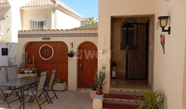 Odsprzedaż - Villa - Villamartin - Costa Blanca