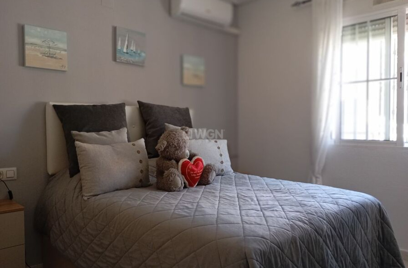 Odsprzedaż - Villa - Villamartin - Costa Blanca