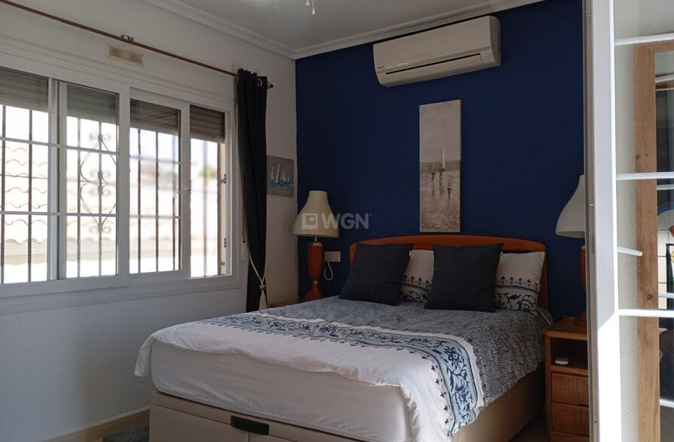 Odsprzedaż - Villa - Villamartin - Costa Blanca