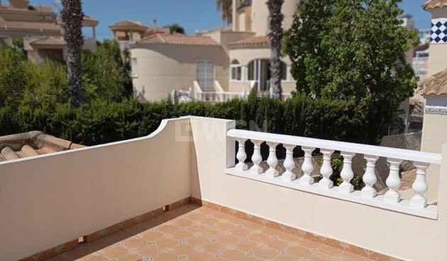 Odsprzedaż - Villa - Villamartin - Costa Blanca