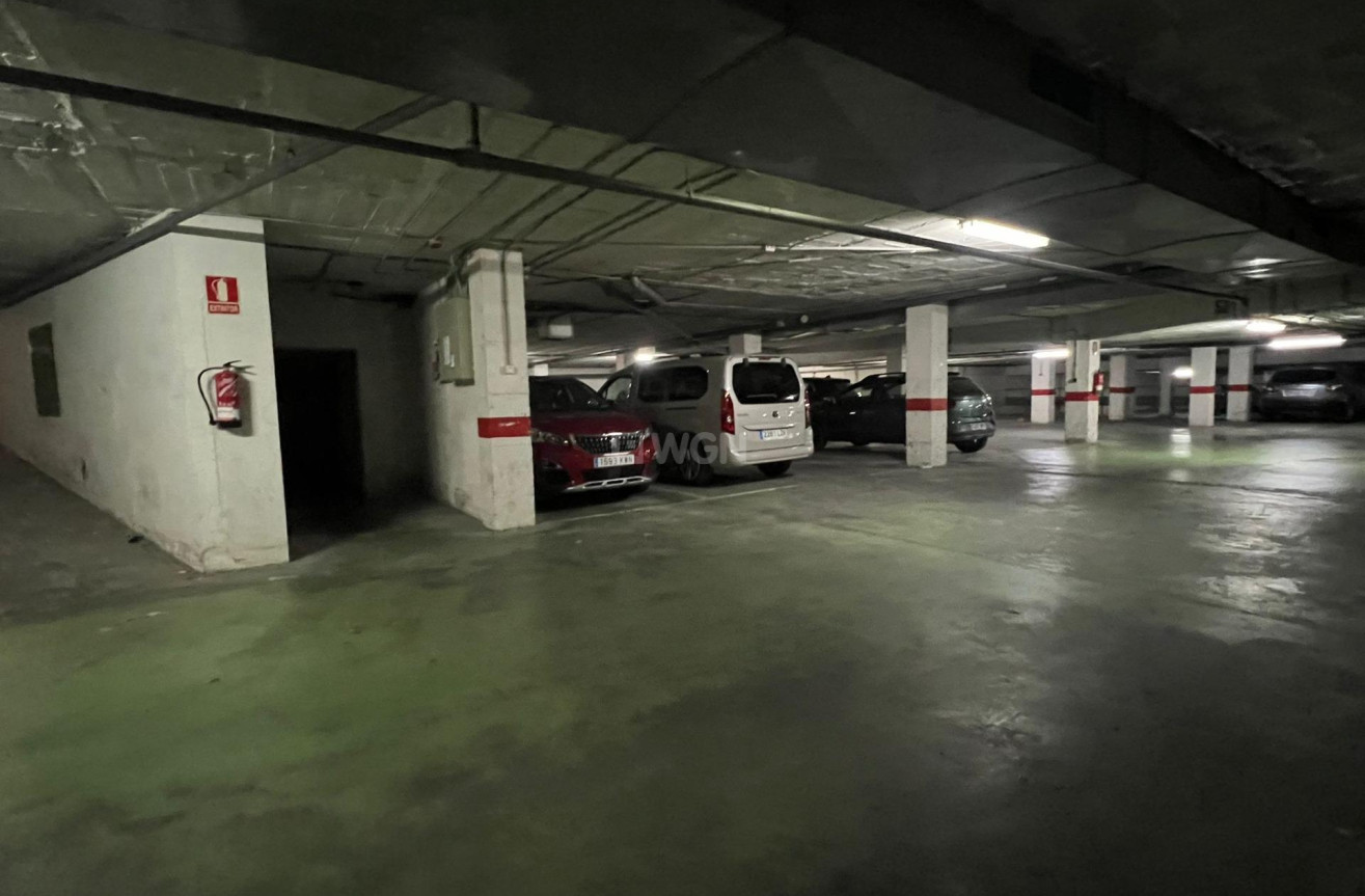 Wiederverkauf - Parking - Torrevieja - Centro