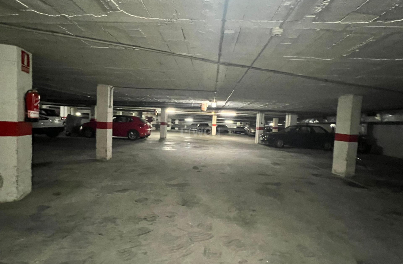 Wiederverkauf - Parking - Torrevieja - Centro