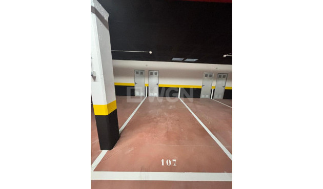 Resale - Apartment / flat - Punta Prima - Orihuela Costa