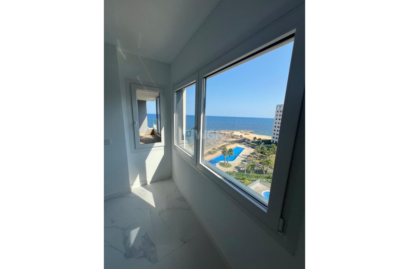 Resale - Apartment / flat - Punta Prima - Orihuela Costa