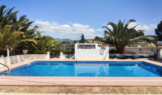 Odsprzedaż - Villa - Sax - Inland