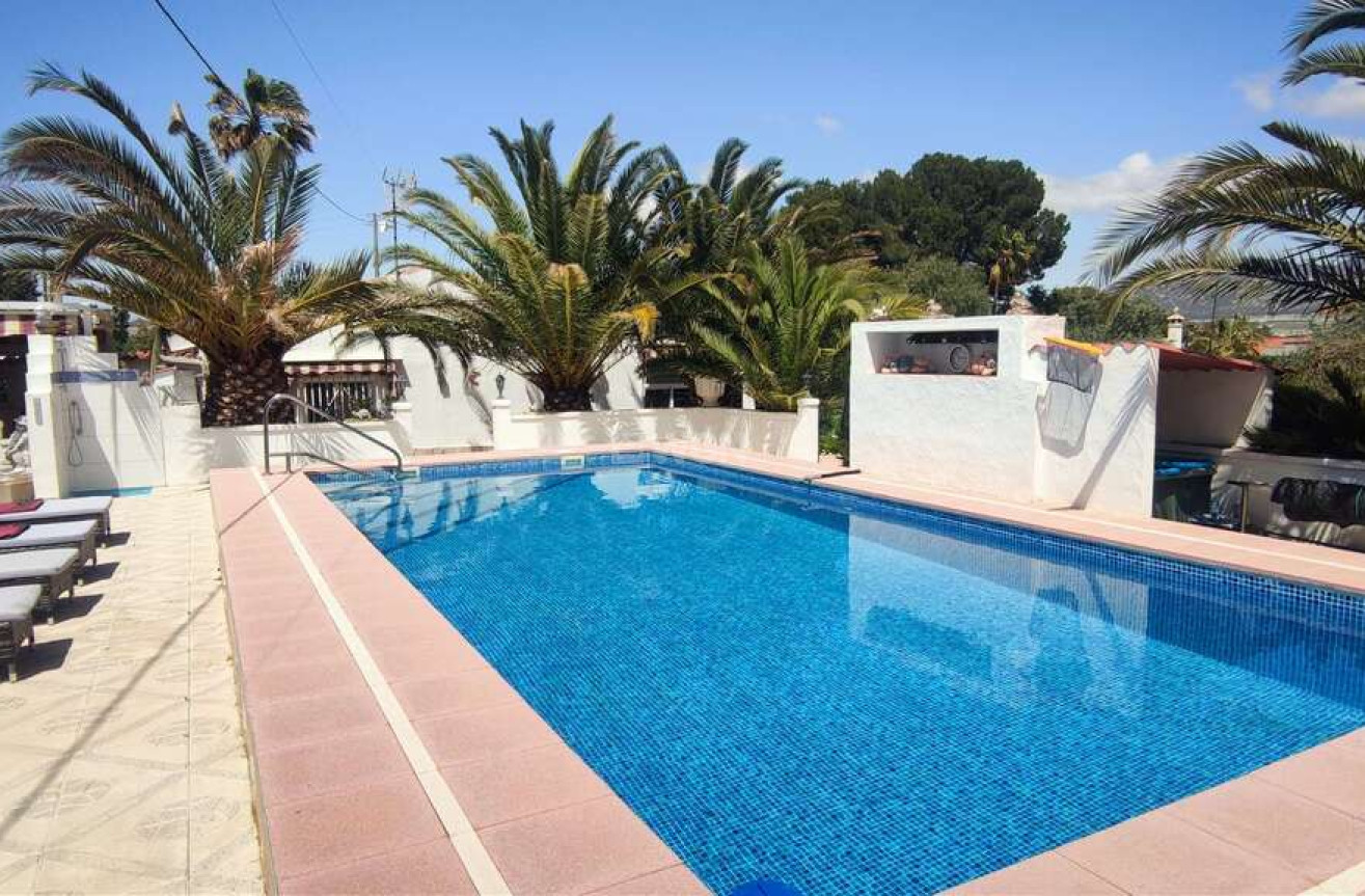 Odsprzedaż - Villa - Sax - Inland