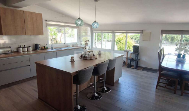 Odsprzedaż - Villa - Sax - Inland