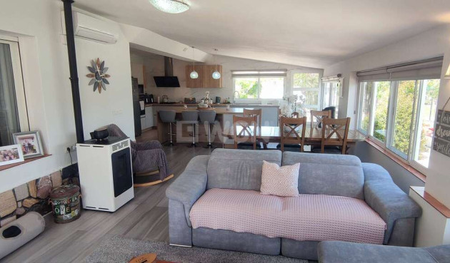 Odsprzedaż - Villa - Sax - Inland