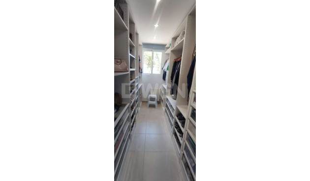 Odsprzedaż - Villa - Sax - Inland