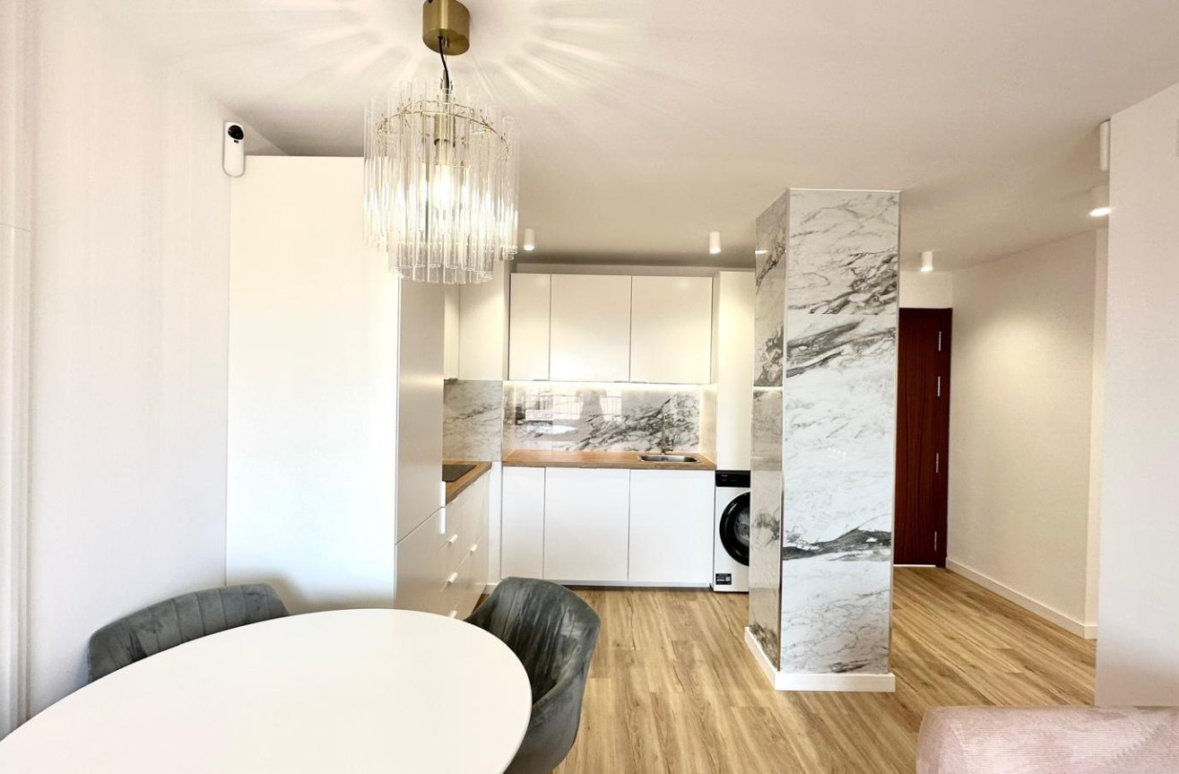 Odsprzedaż - Mieszkanie w bloku - Torrevieja - Punta Prima