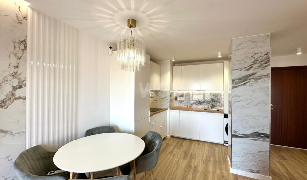 Odsprzedaż - Mieszkanie w bloku - Torrevieja - Punta Prima