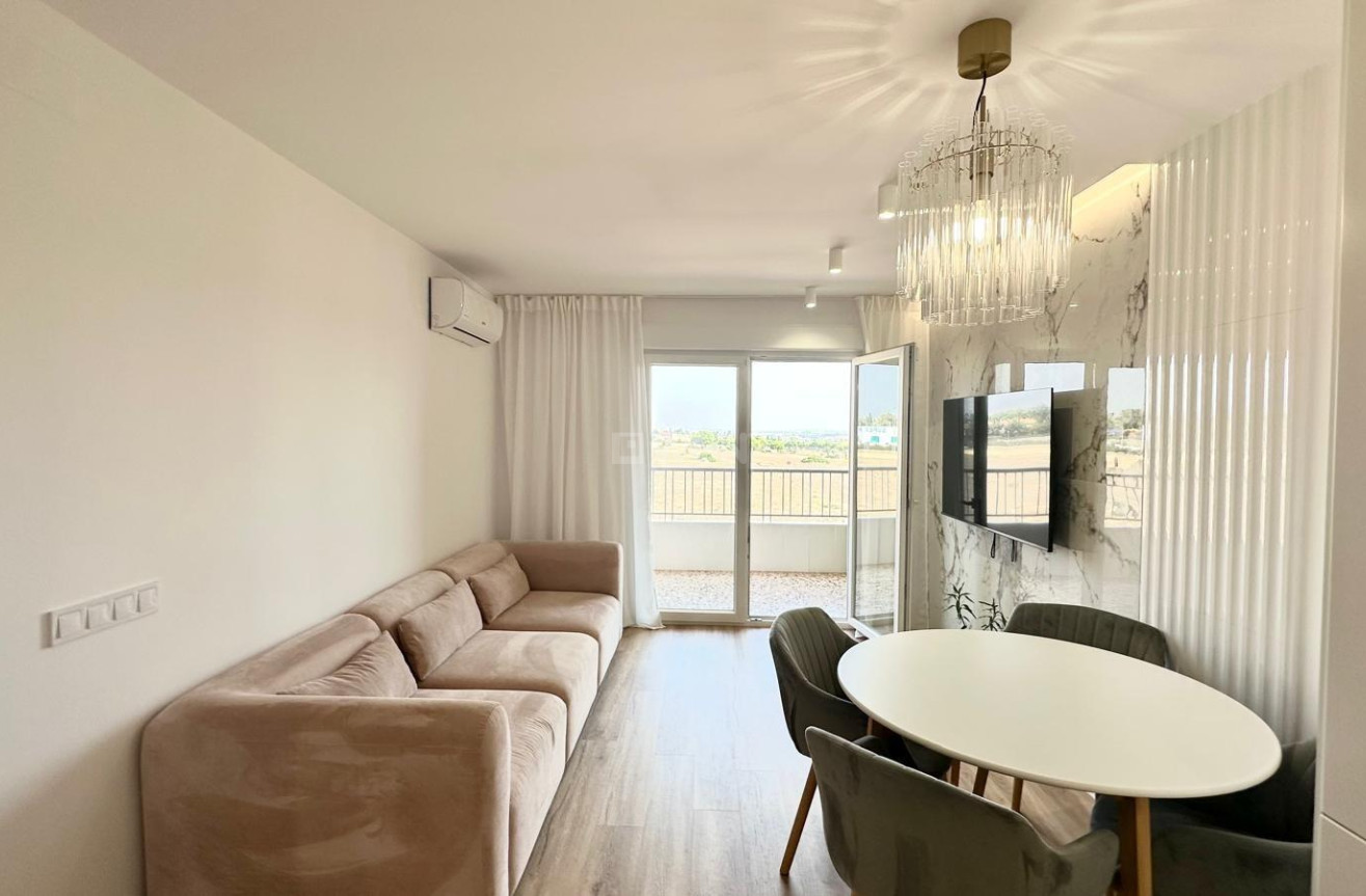 Odsprzedaż - Mieszkanie w bloku - Torrevieja - Punta Prima