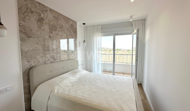 Odsprzedaż - Mieszkanie w bloku - Torrevieja - Punta Prima