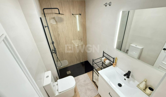 Odsprzedaż - Mieszkanie w bloku - Torrevieja - PARQUE DE LAS NACIONES