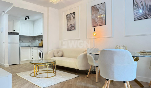 Odsprzedaż - Mieszkanie w bloku - Torrevieja - PARQUE DE LAS NACIONES