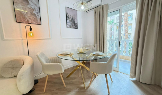 Odsprzedaż - Mieszkanie w bloku - Torrevieja - PARQUE DE LAS NACIONES