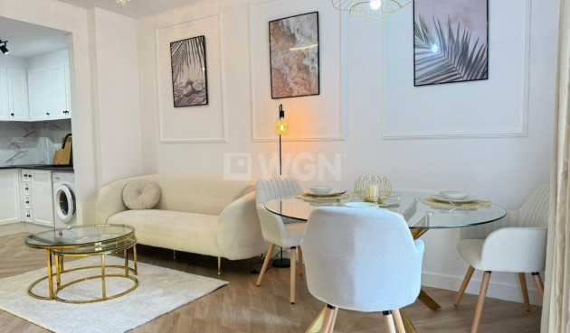 Odsprzedaż - Mieszkanie w bloku - Torrevieja - PARQUE DE LAS NACIONES