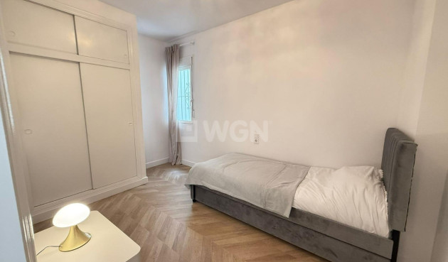 Odsprzedaż - Mieszkanie w bloku - Torrevieja - PARQUE DE LAS NACIONES