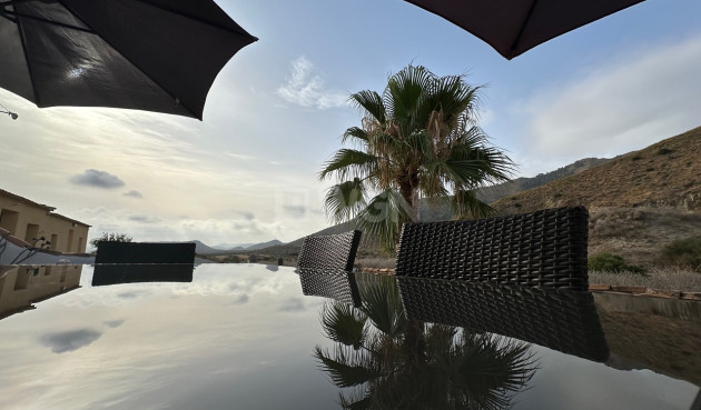 Odsprzedaż - Villa - La Pinilla - Inland