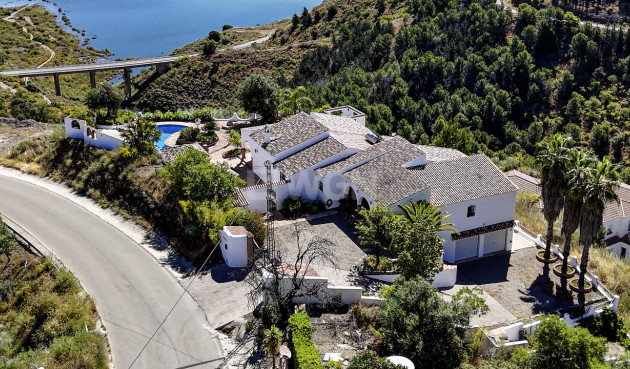 Odsprzedaż - Villa - Vinuela - Inland