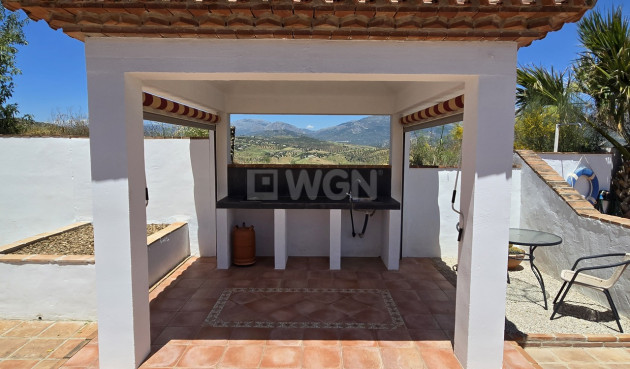 Odsprzedaż - Villa - Vinuela - Inland