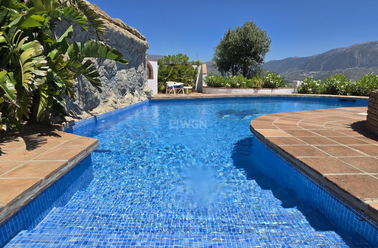 Odsprzedaż - Villa - Vinuela - Inland