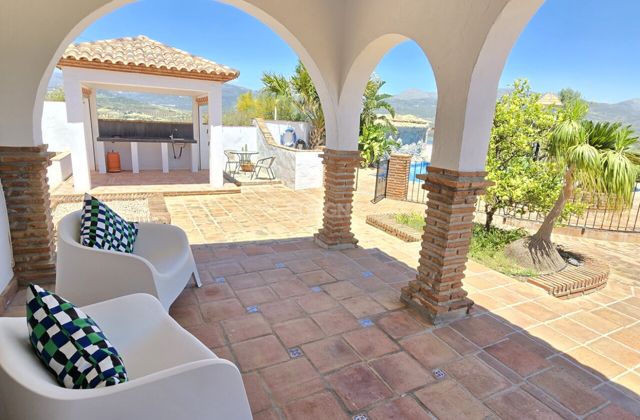 Odsprzedaż - Villa - Vinuela - Inland