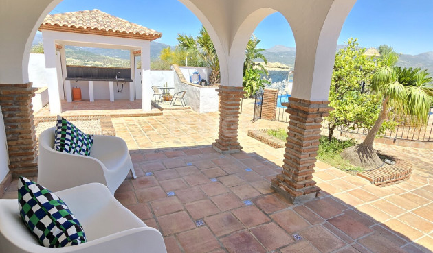 Odsprzedaż - Villa - Vinuela - Inland